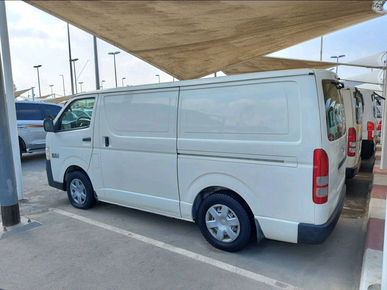 Toyota Hiace - Image 3