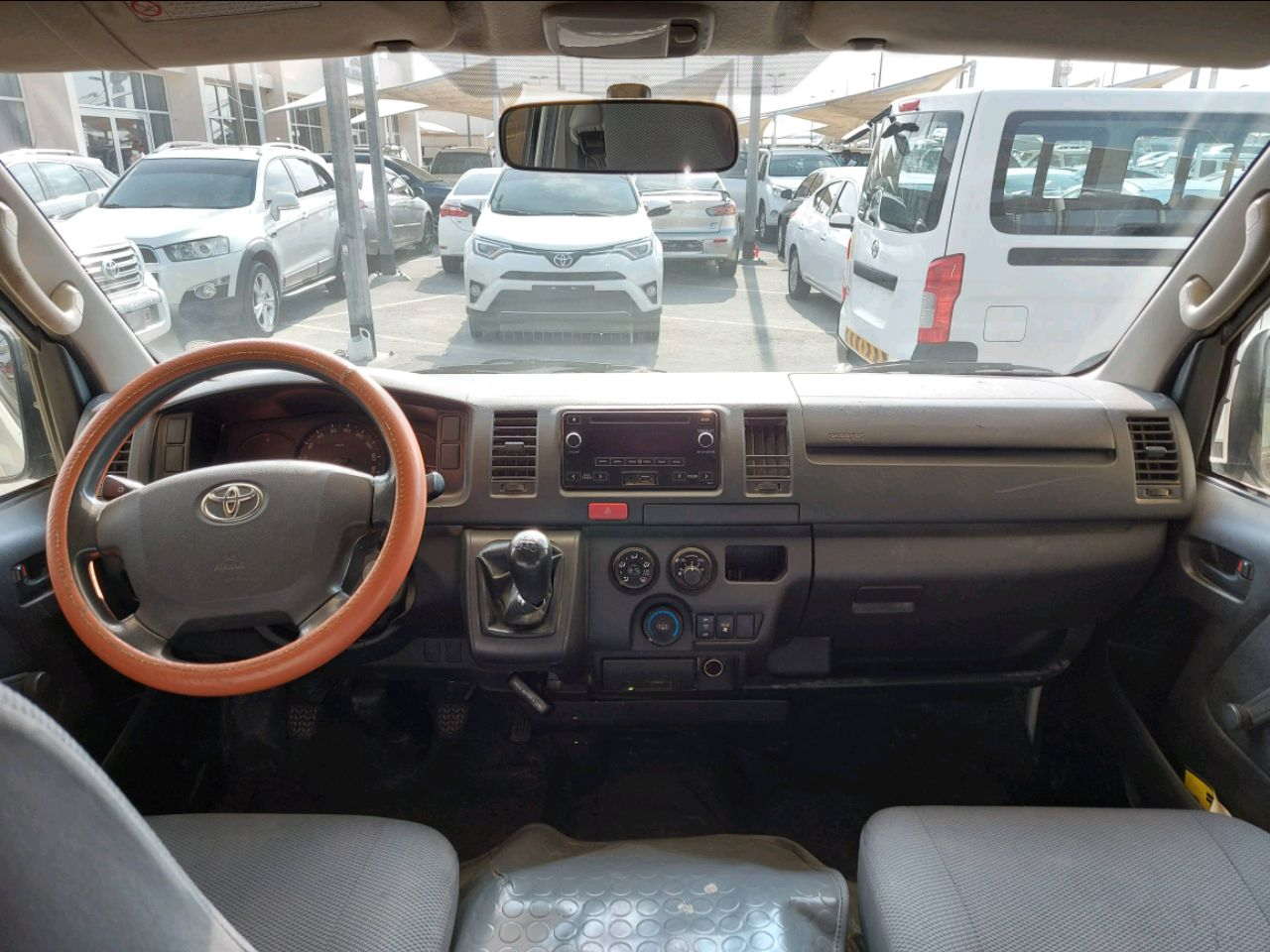 Toyota Hiace - Image 6