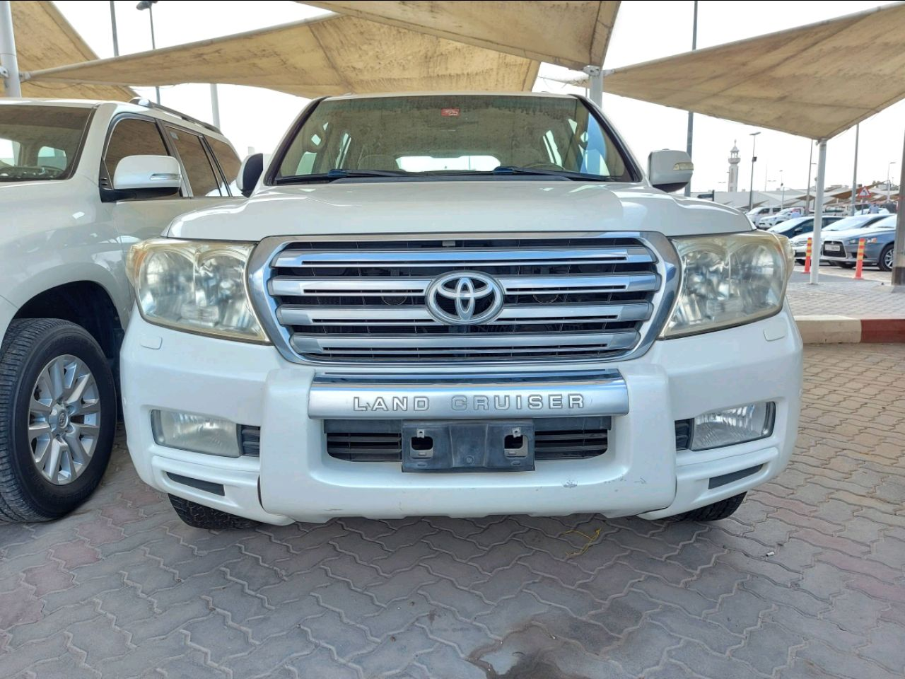 Toyota Land Cruiser - Image 3