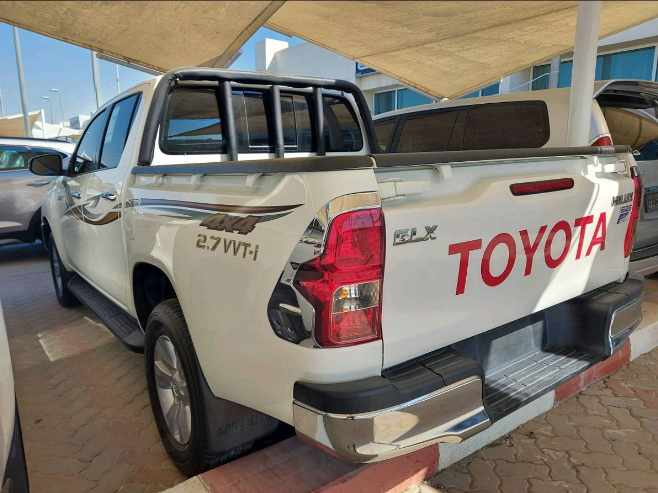 Toyota Hilux - Image 6
