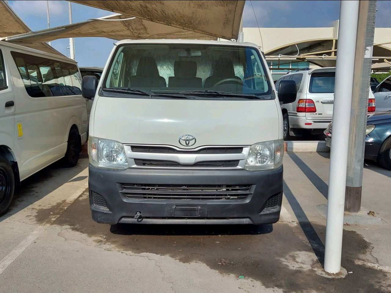 Toyota Hiace - Image 4