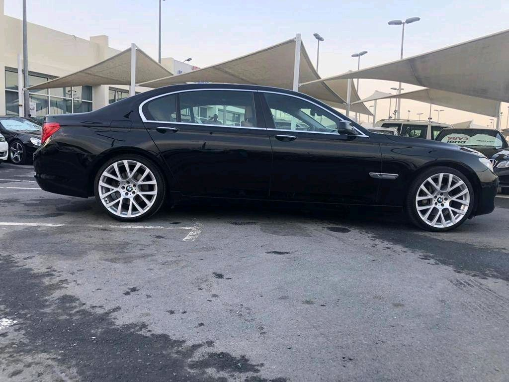BMW 7-Series - Image 5