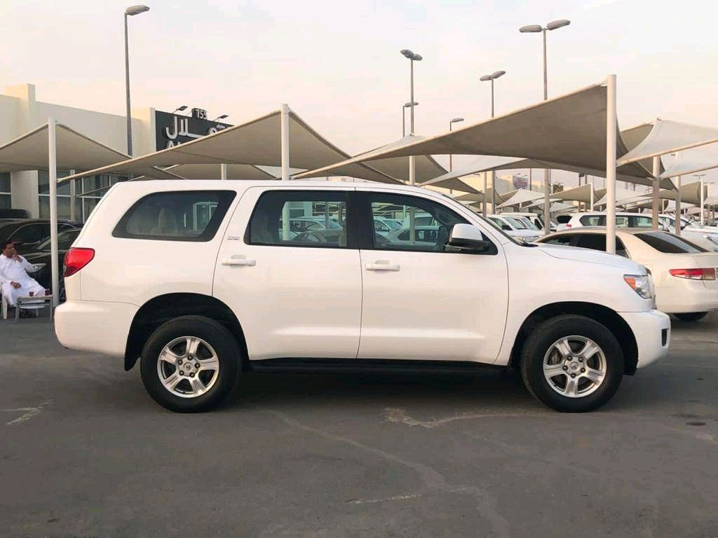 Toyota Sequoia - Image 4