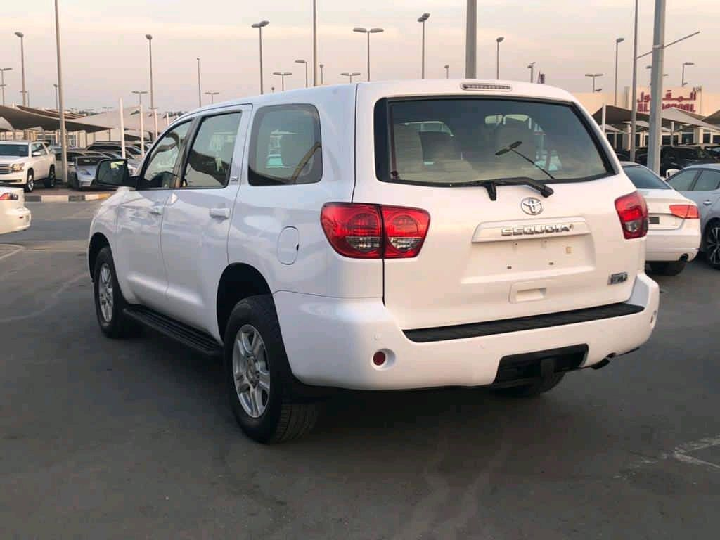 Toyota Sequoia - Image 5