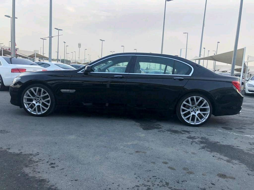 BMW 7-Series - Image 3