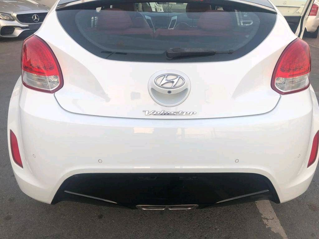 Hyundai Veloster - Image 4