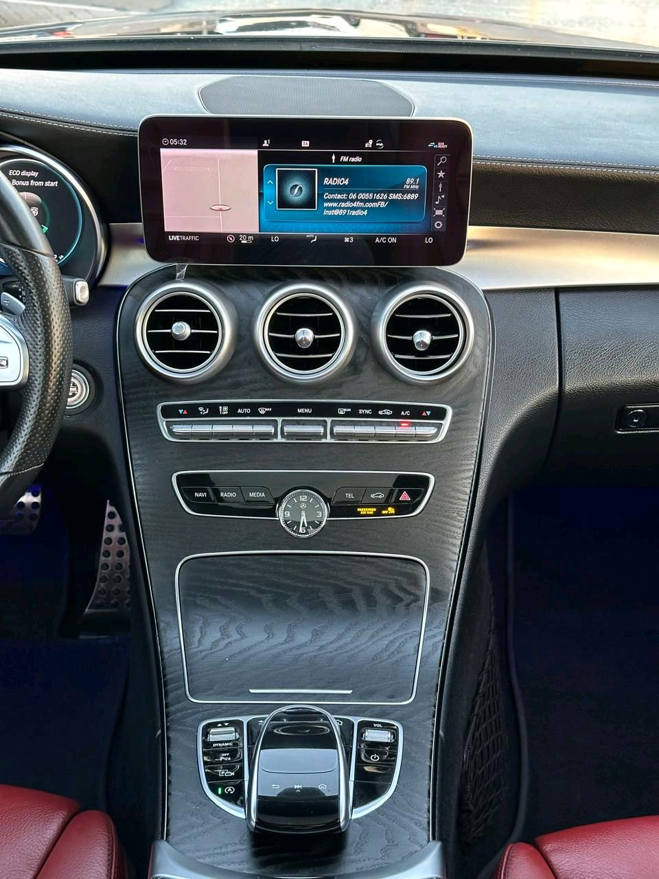 Mercedes Benz C-Class - Image 11