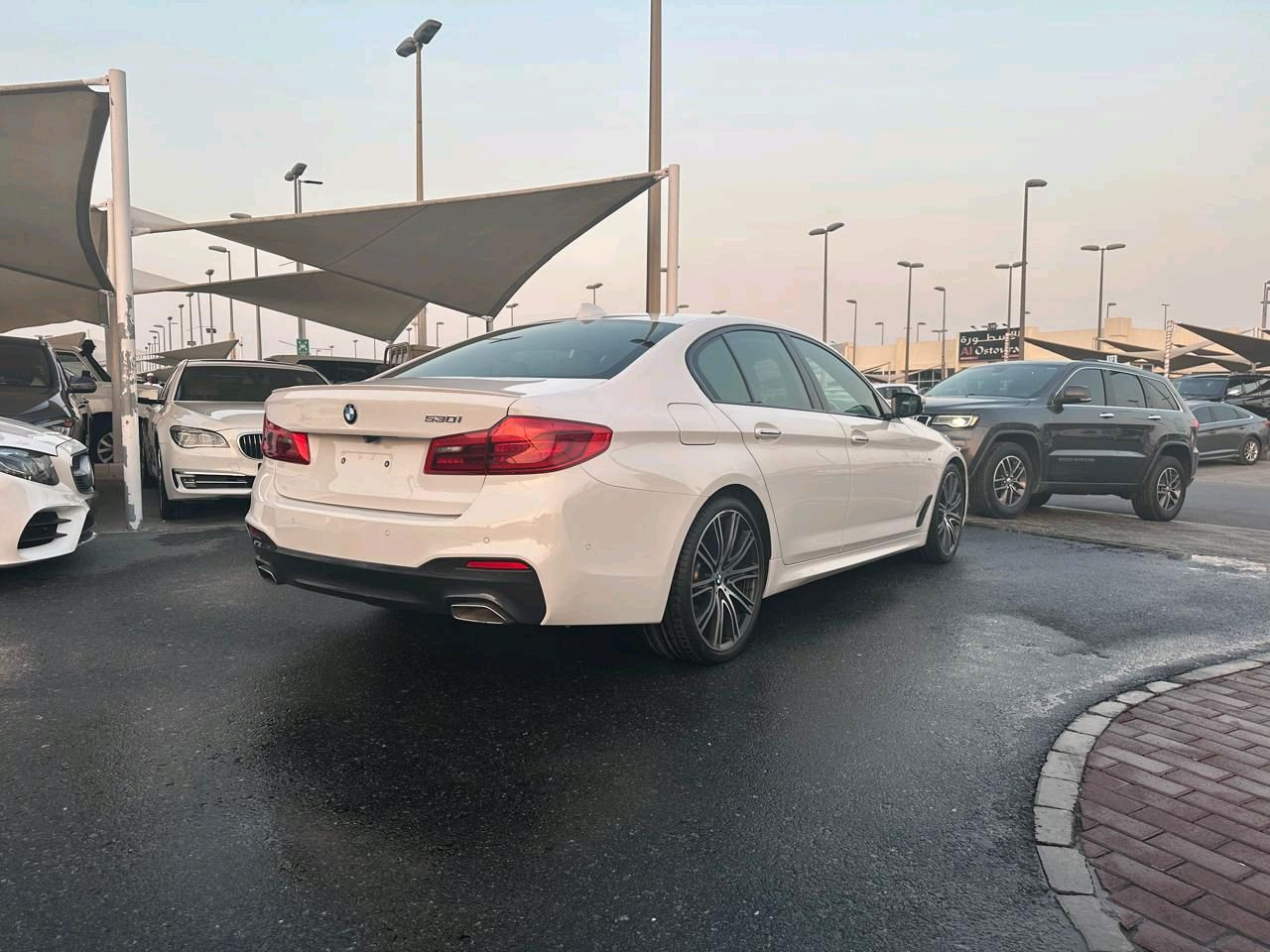 BMW 5-Series - Image 3