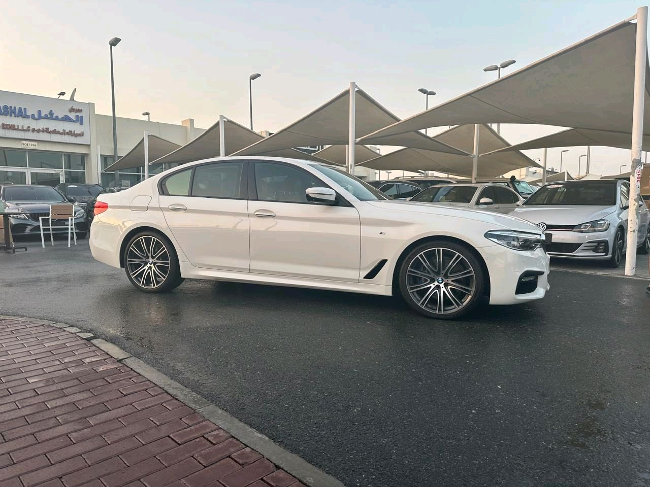 BMW 5-Series - Image 9