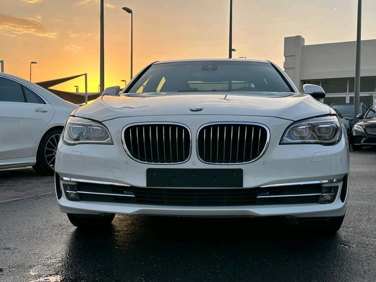 BMW 7-Series - Image 7
