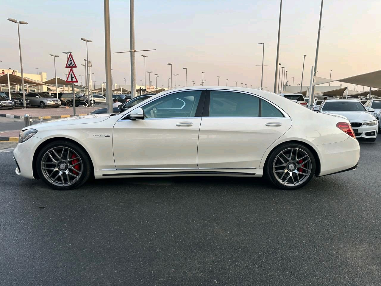 Mercedes Benz S-Class - Image 11