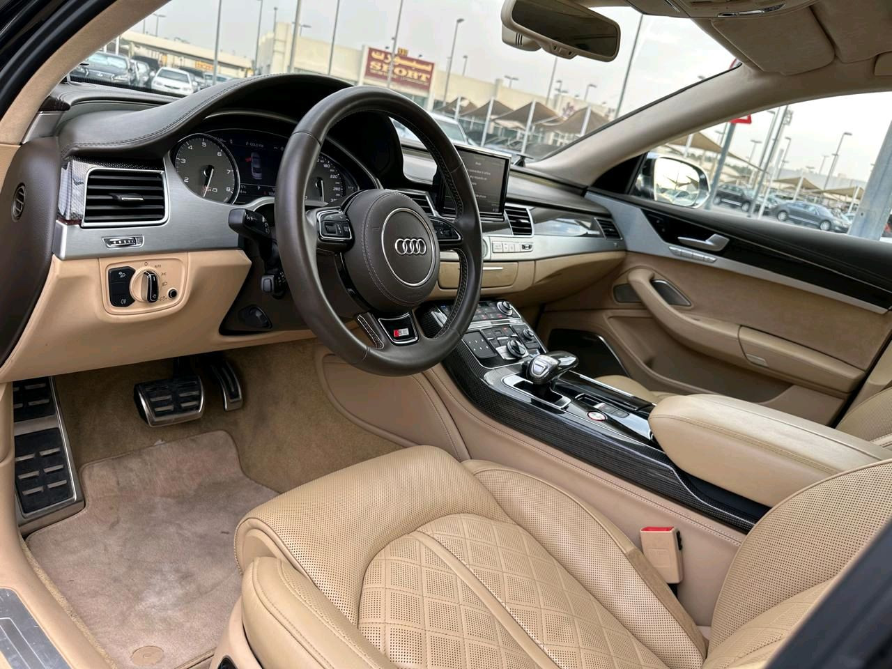 Audi S8 - Image 6