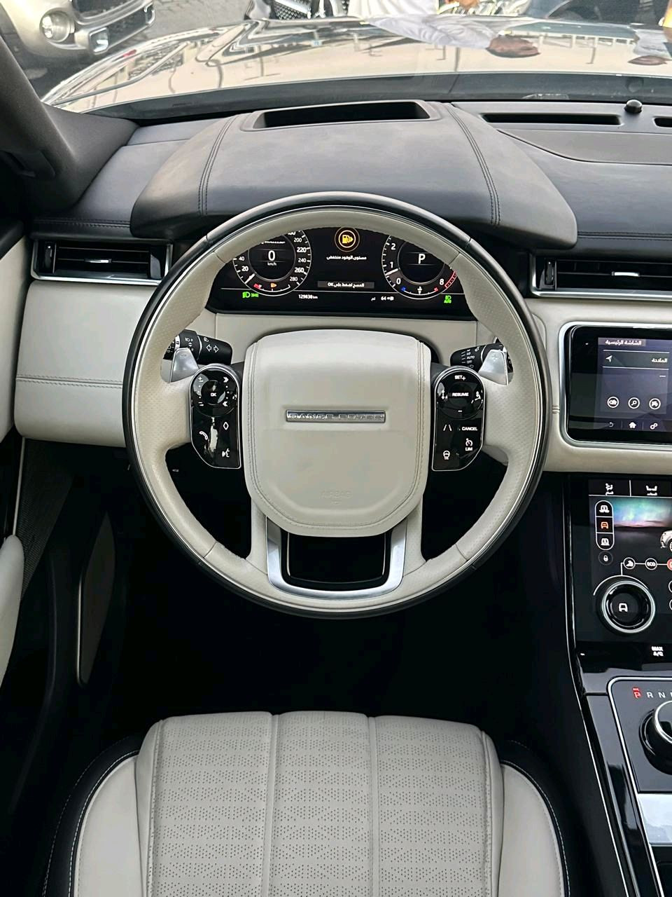 Range Rover HSE - Image 11