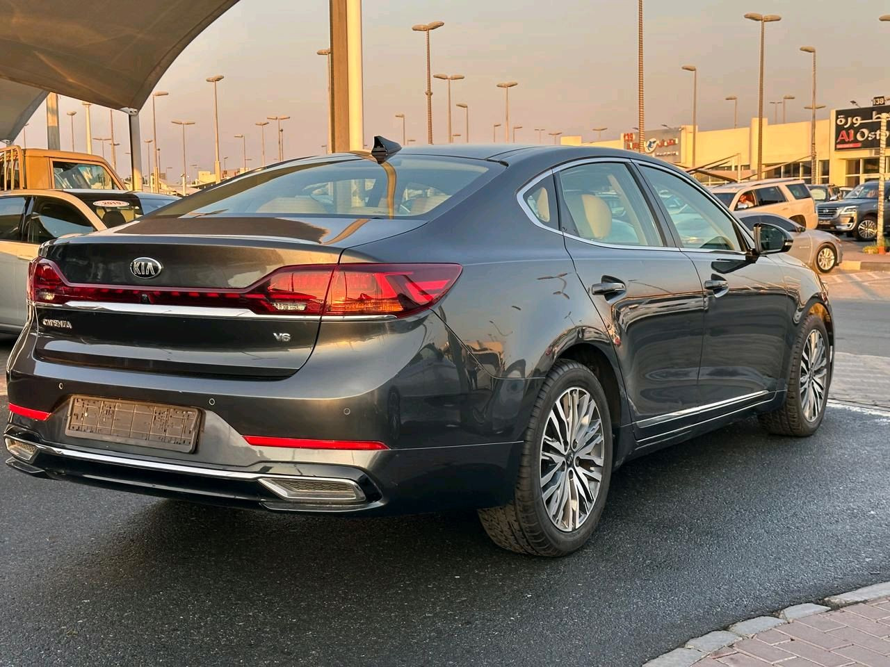 KIA Cadenza - Image 8