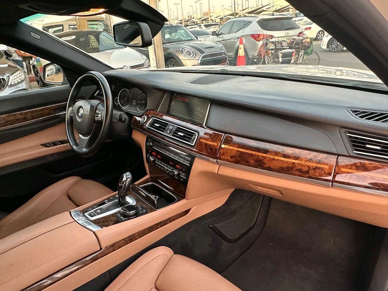 BMW 7-Series - Image 10