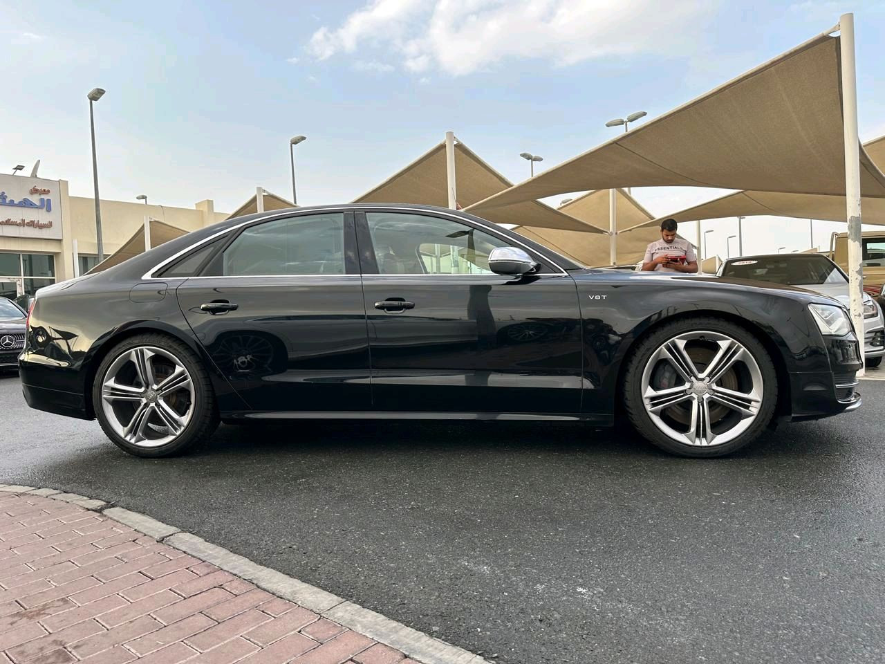 Audi S8 - Image 4
