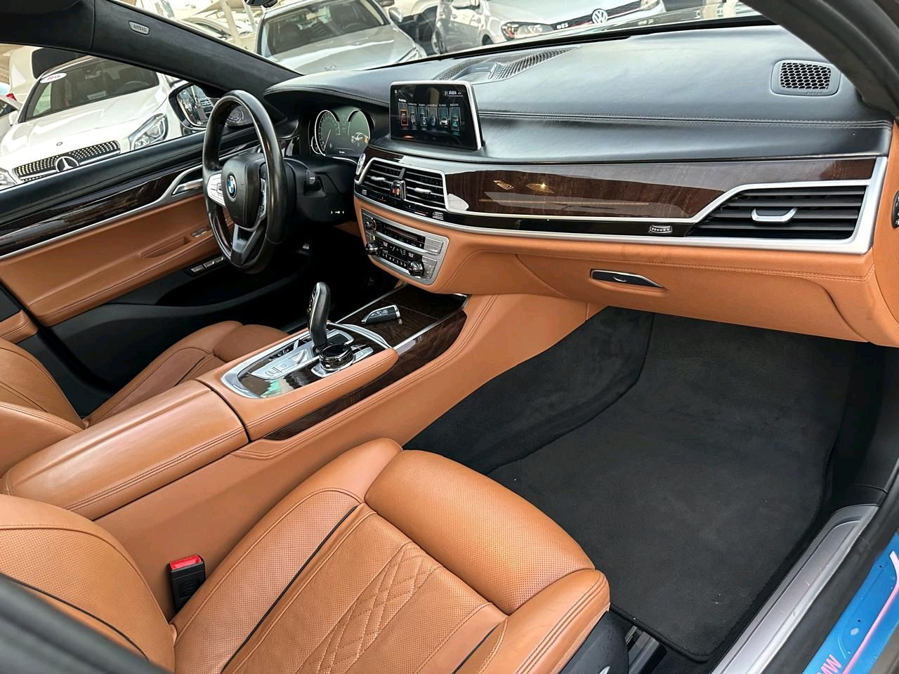 BMW 7-Series - Image 5