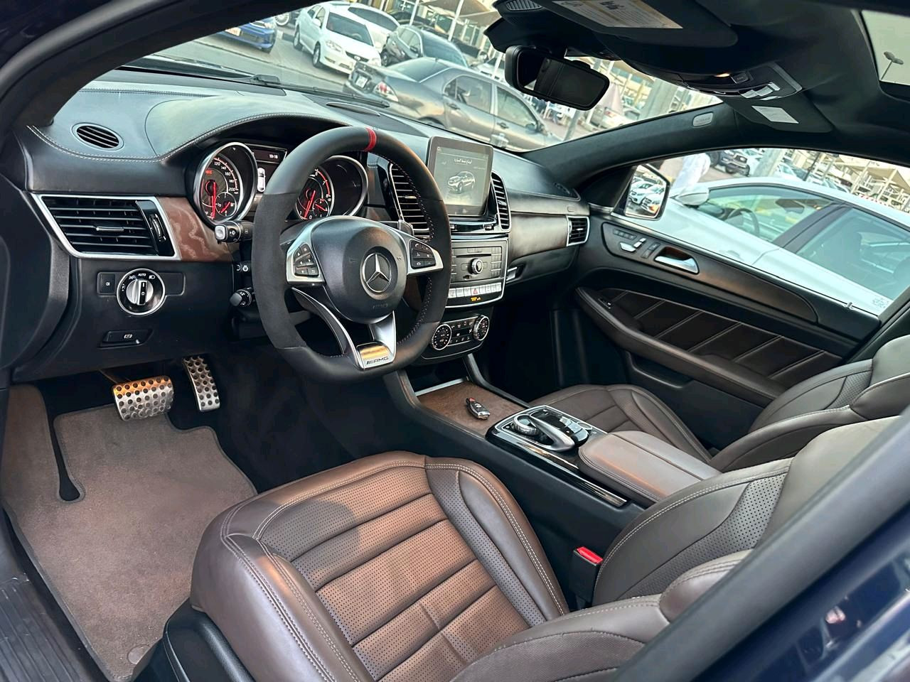 Mercedes Benz GLE SUV - Image 6