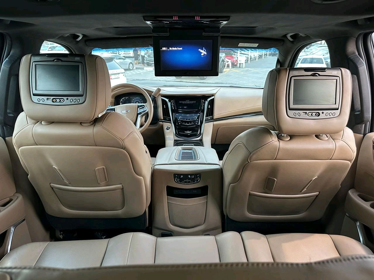 Cadillac Escalade - Image 12