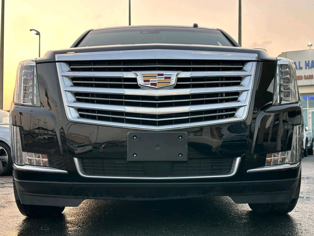 Cadillac Escalade - Image 8