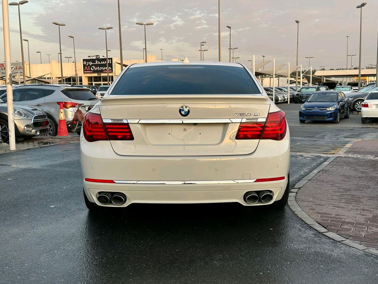 BMW 7-Series - Image 12
