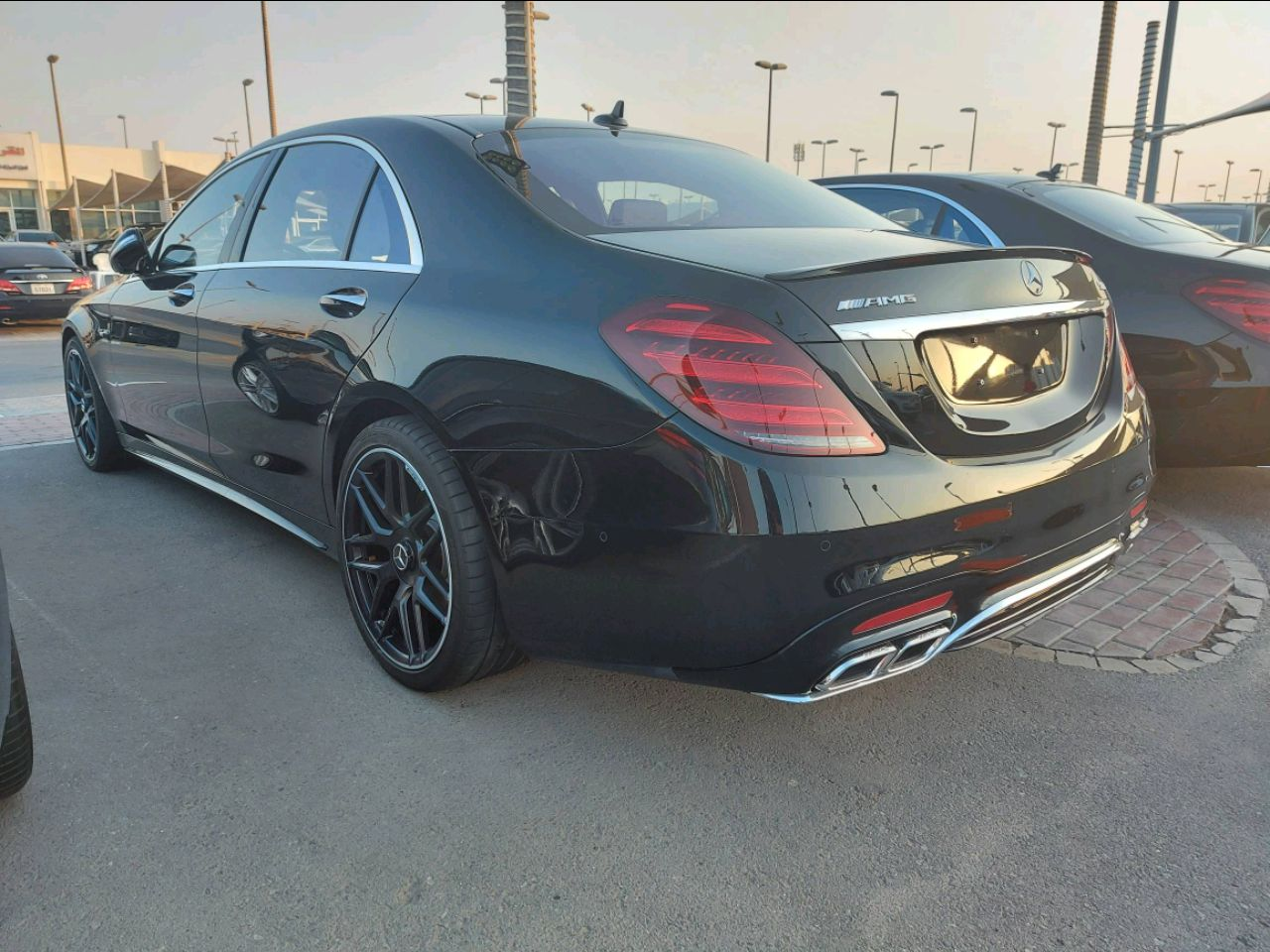 Mercedes Benz S-Class - Image 3