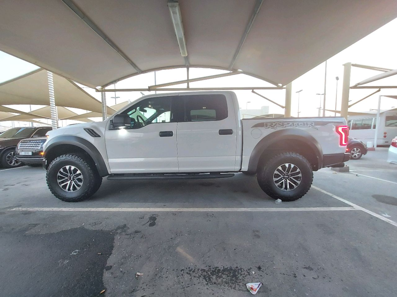 Ford Raptor - Image 5