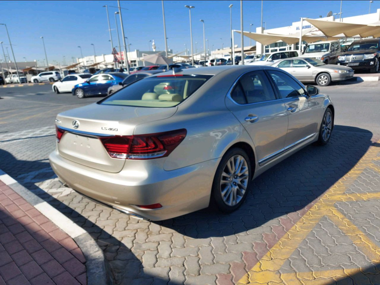 Lexus LS-Series - Image 2