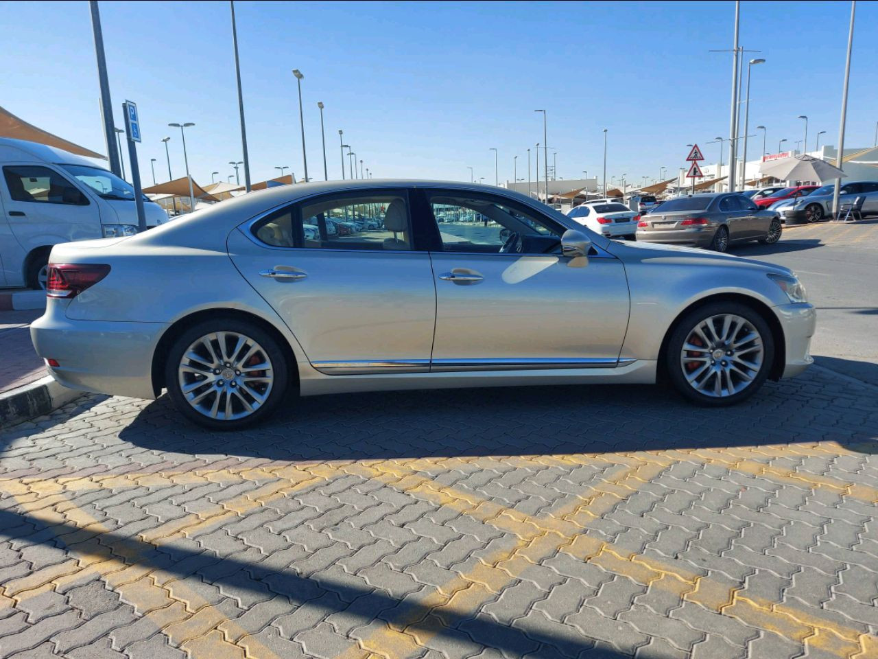 Lexus LS-Series - Image 4