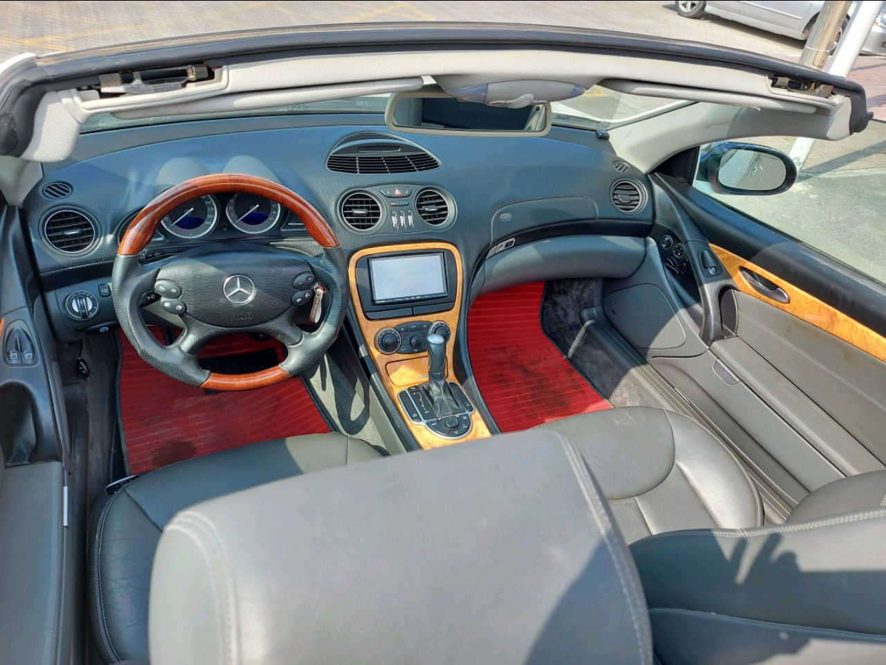 Mercedes Benz SL-Class - Image 6