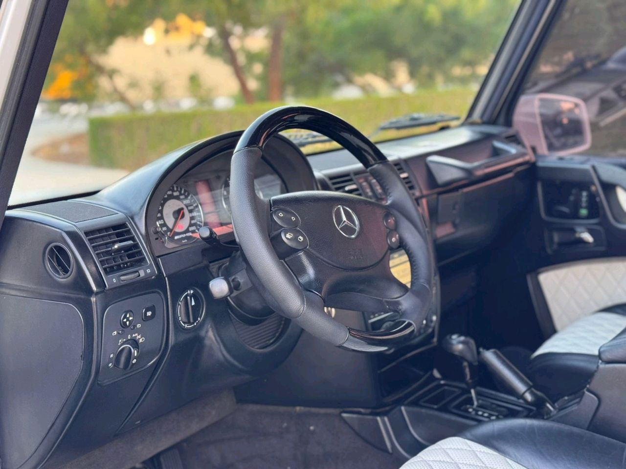 Mercedes Benz G-Class - Image 9