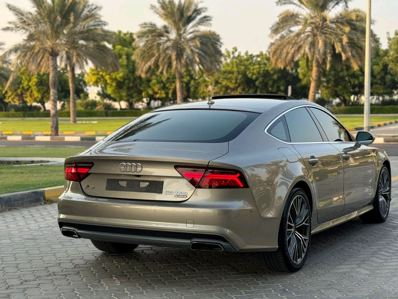 Audi A7 - Image 8