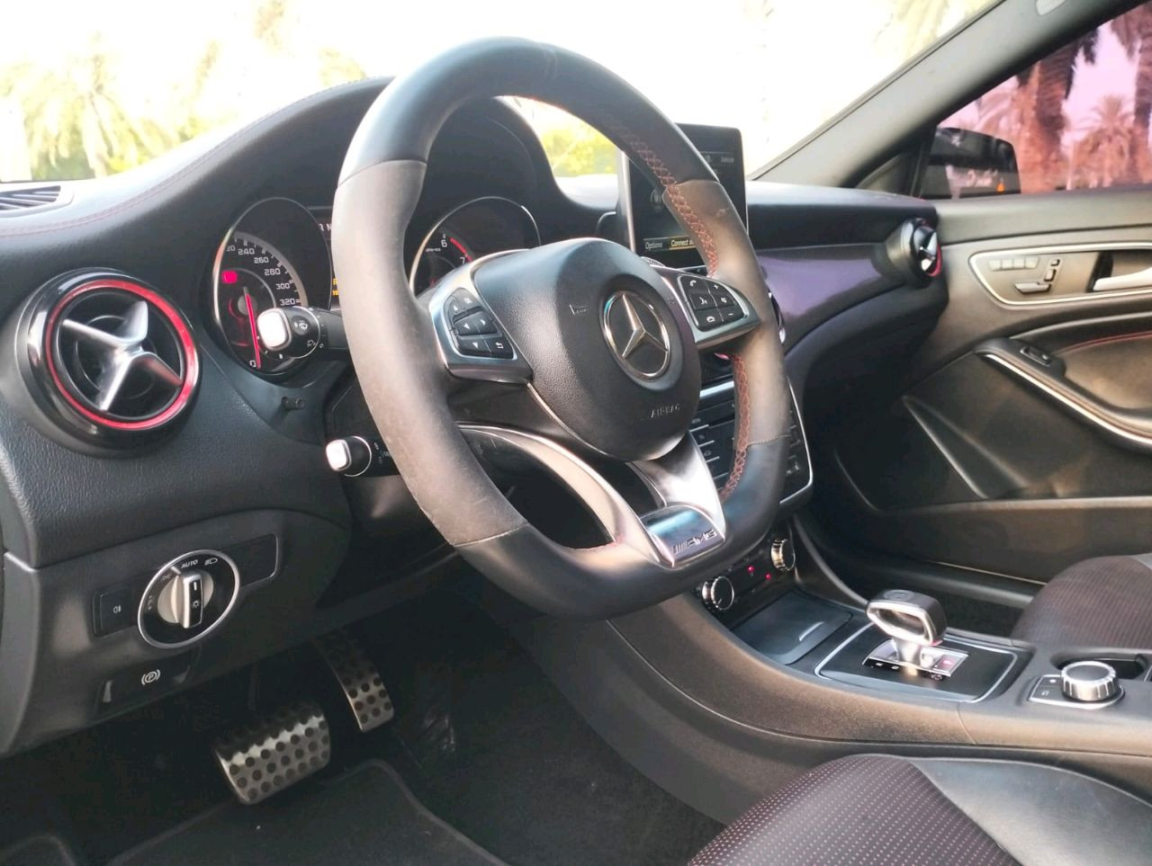 Mercedes Benz CLA - Image 2