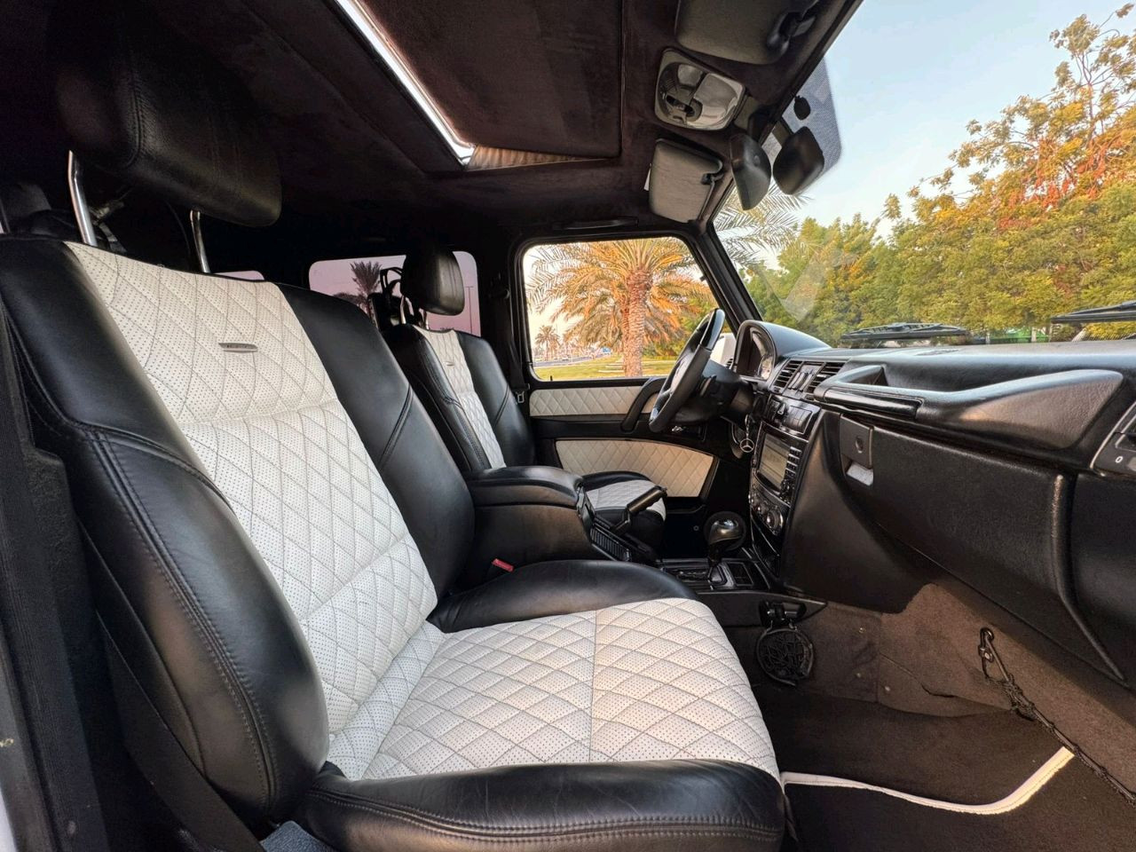 Mercedes Benz G-Class - Image 12