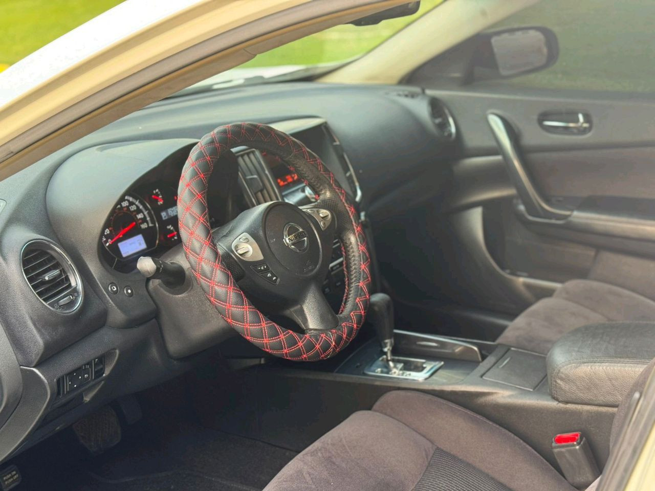 Nissan Maxima - Image 5