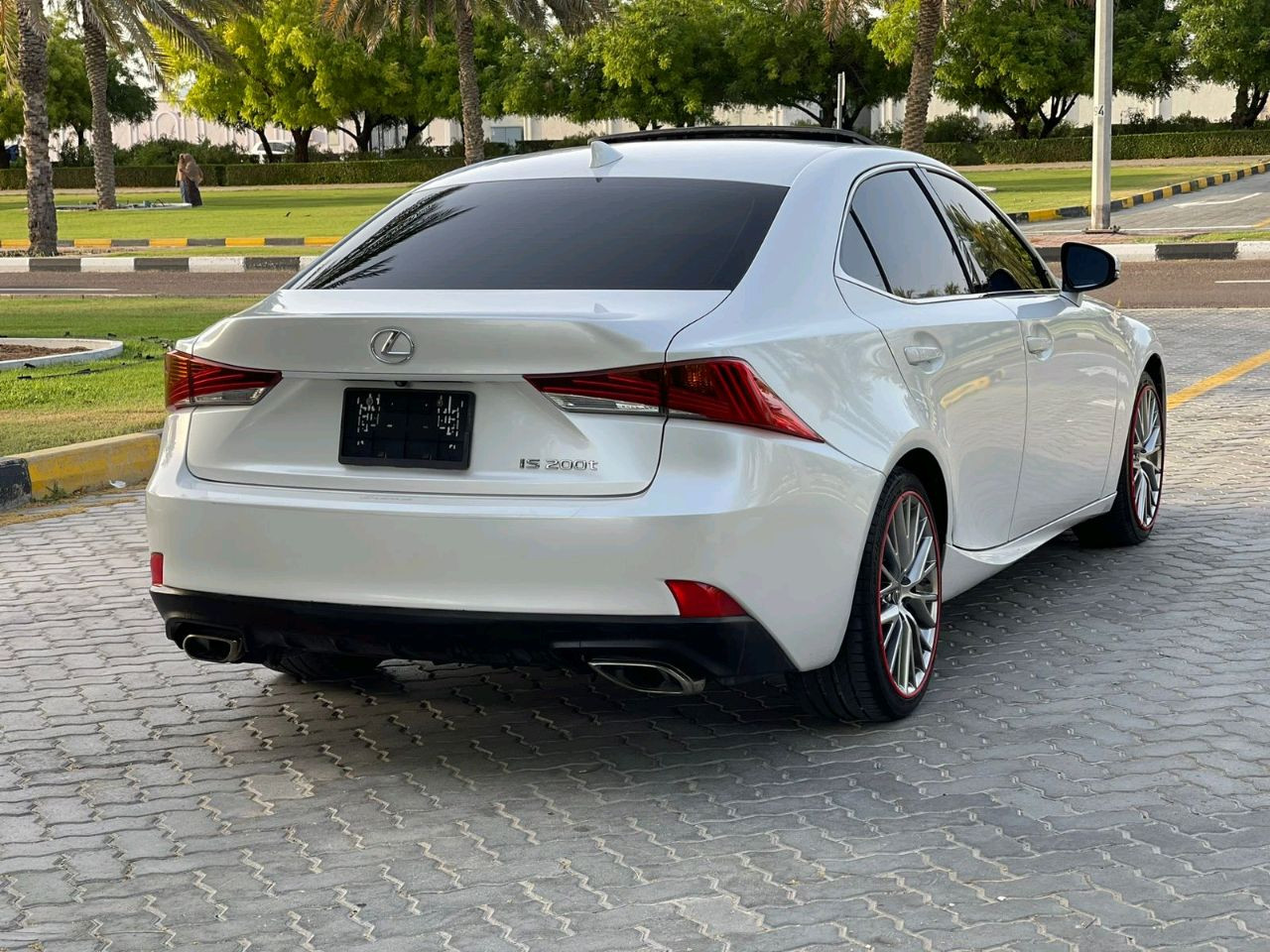 Lexus IS-Series - Image 8