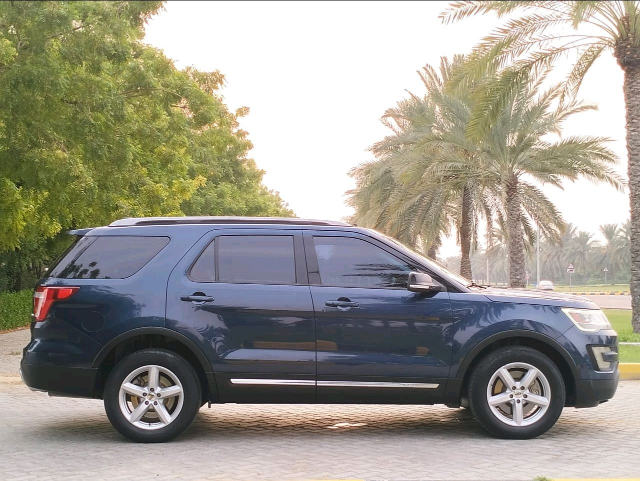 Ford Explorer - Image 5