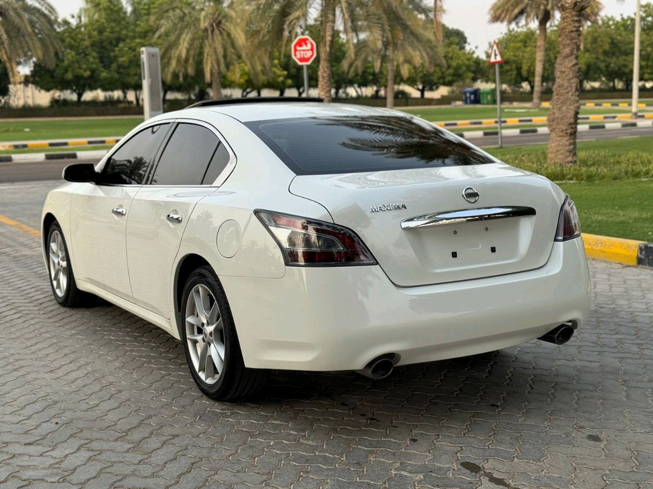Nissan Maxima - Image 6