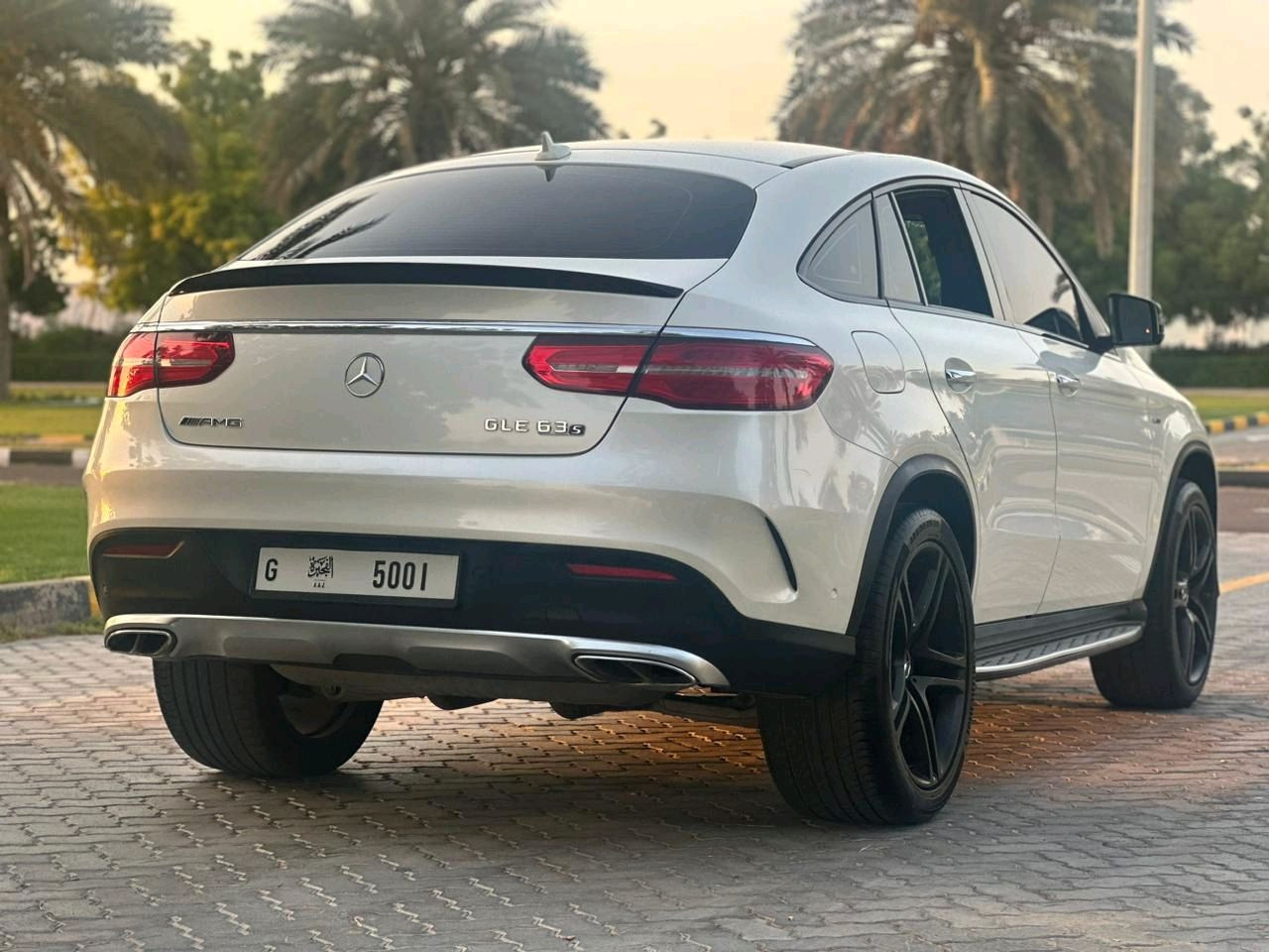Mercedes Benz GLE SUV - Image 9