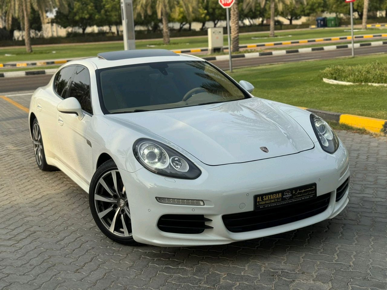 Porsche Panamera - Image 9