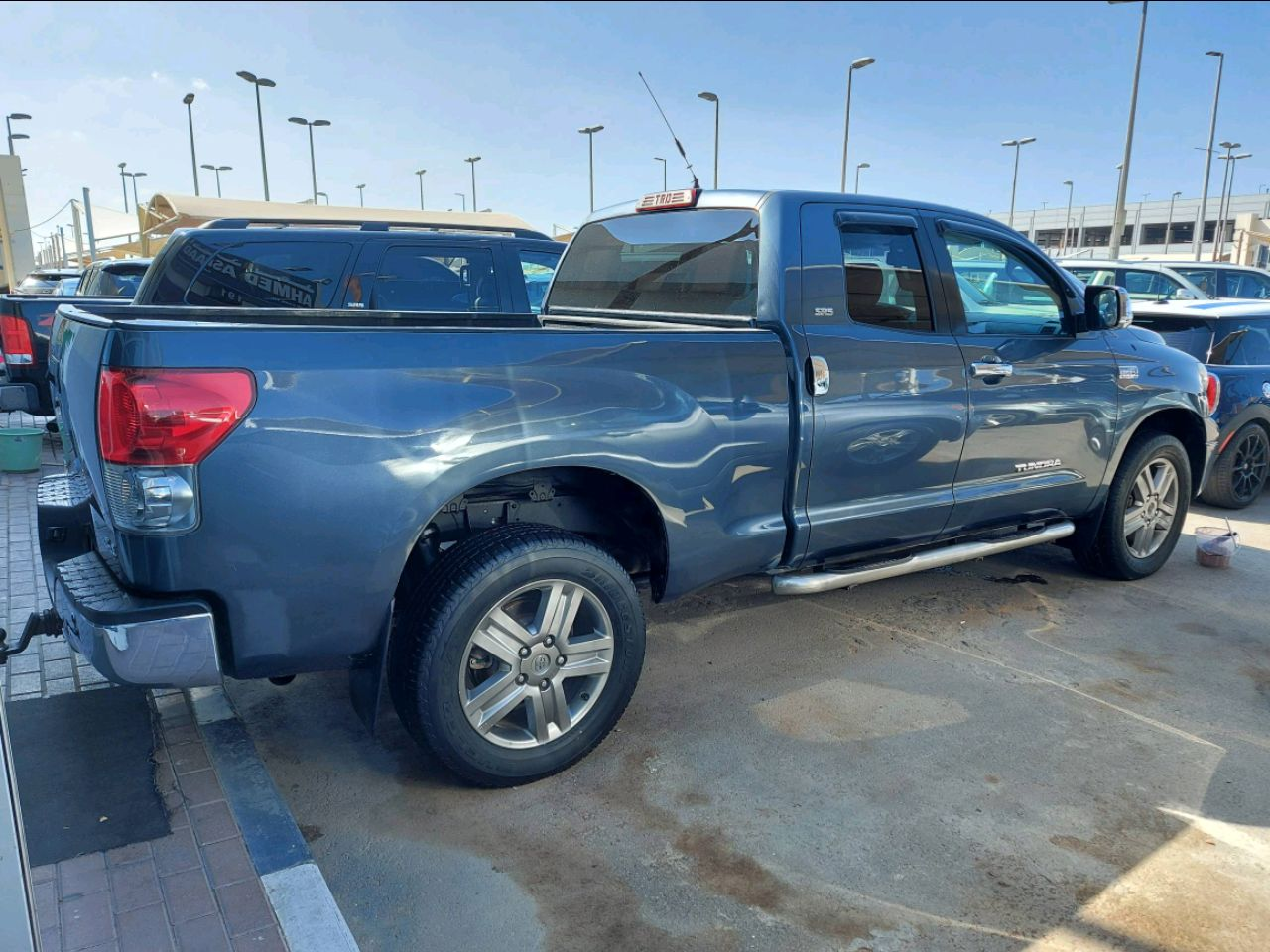 Toyota Tundra - Image 4
