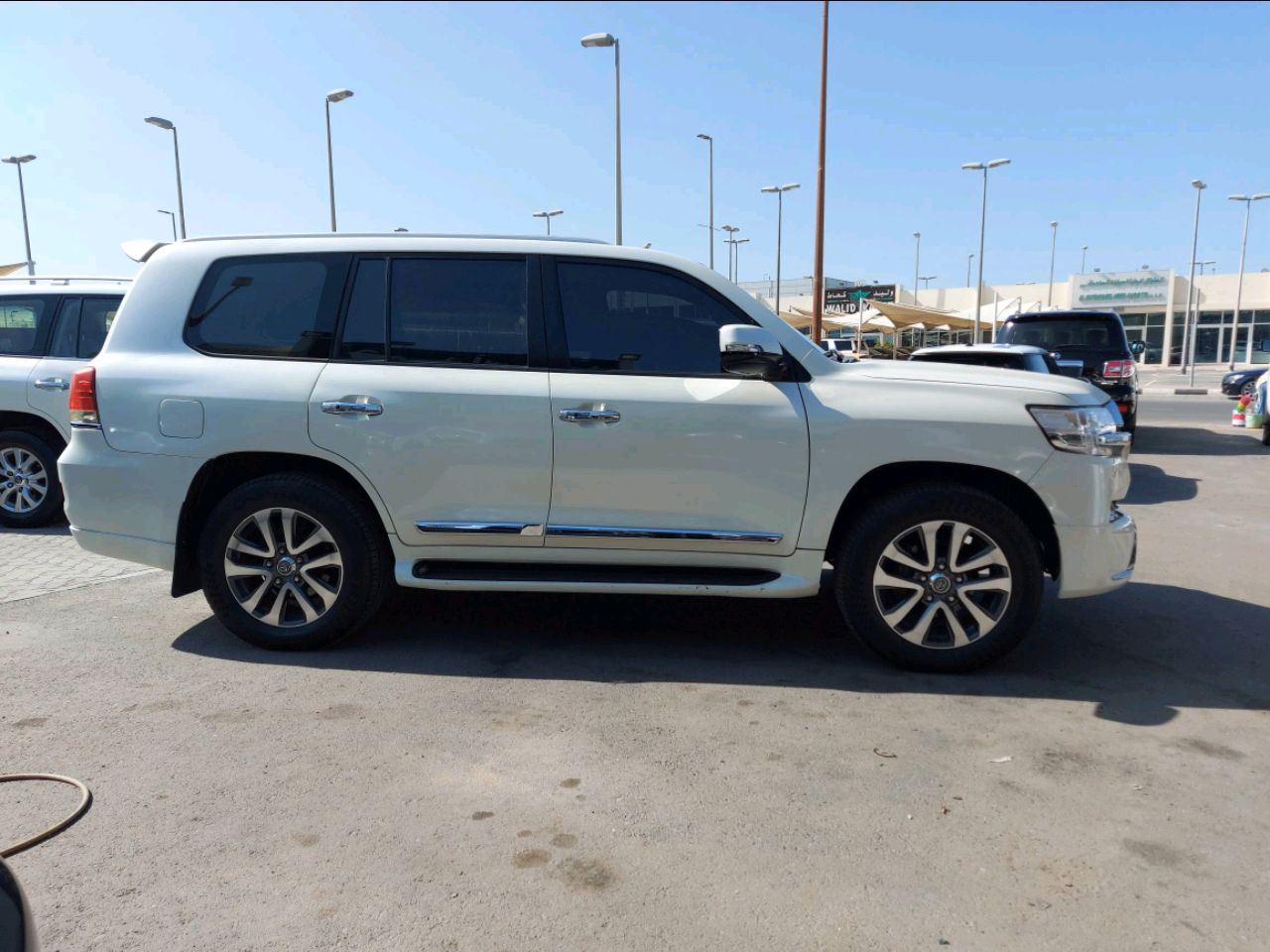 Toyota Land Cruiser - Image 5