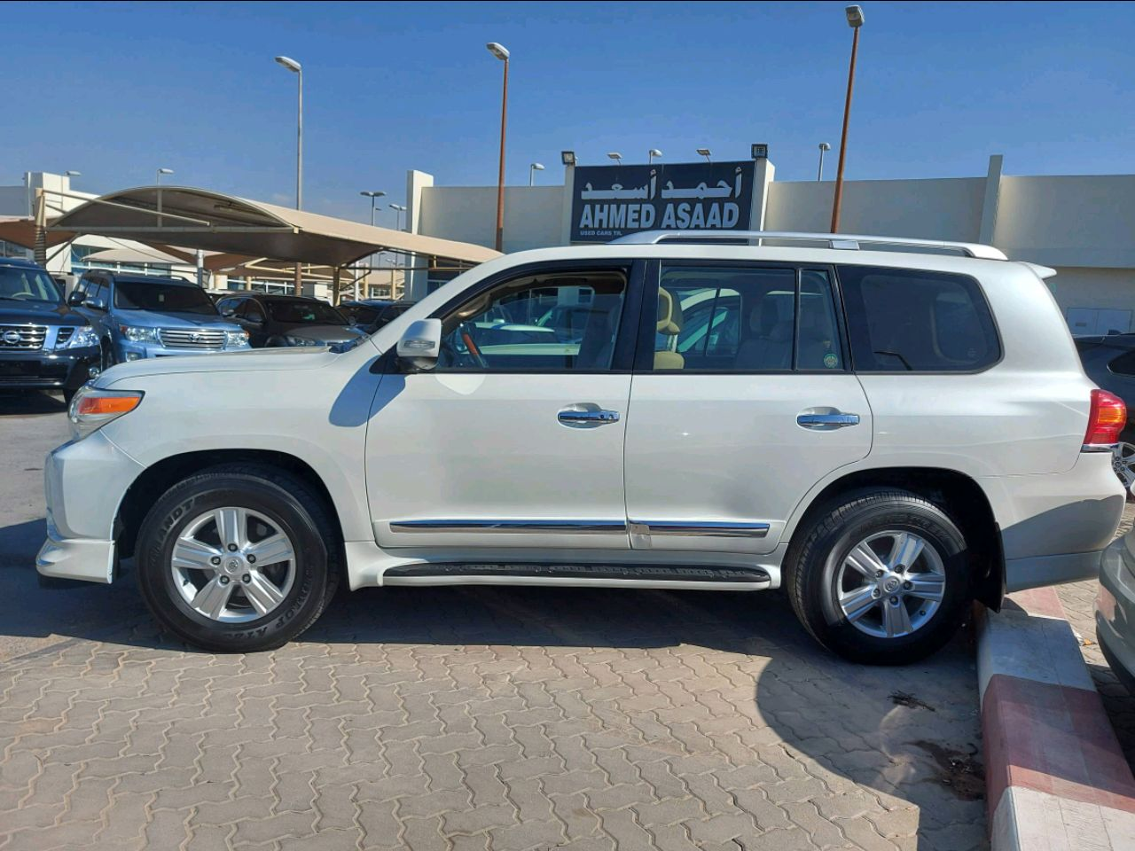 Toyota Land Cruiser - Image 2