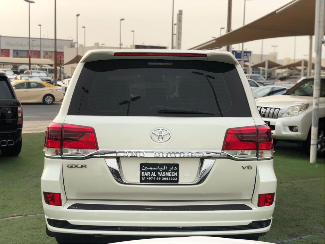 Toyota Land Cruiser - Image 2