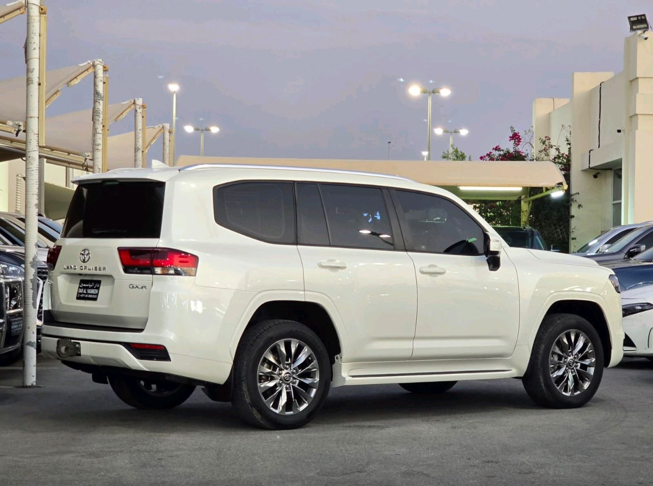 Toyota Land Cruiser - Image 6