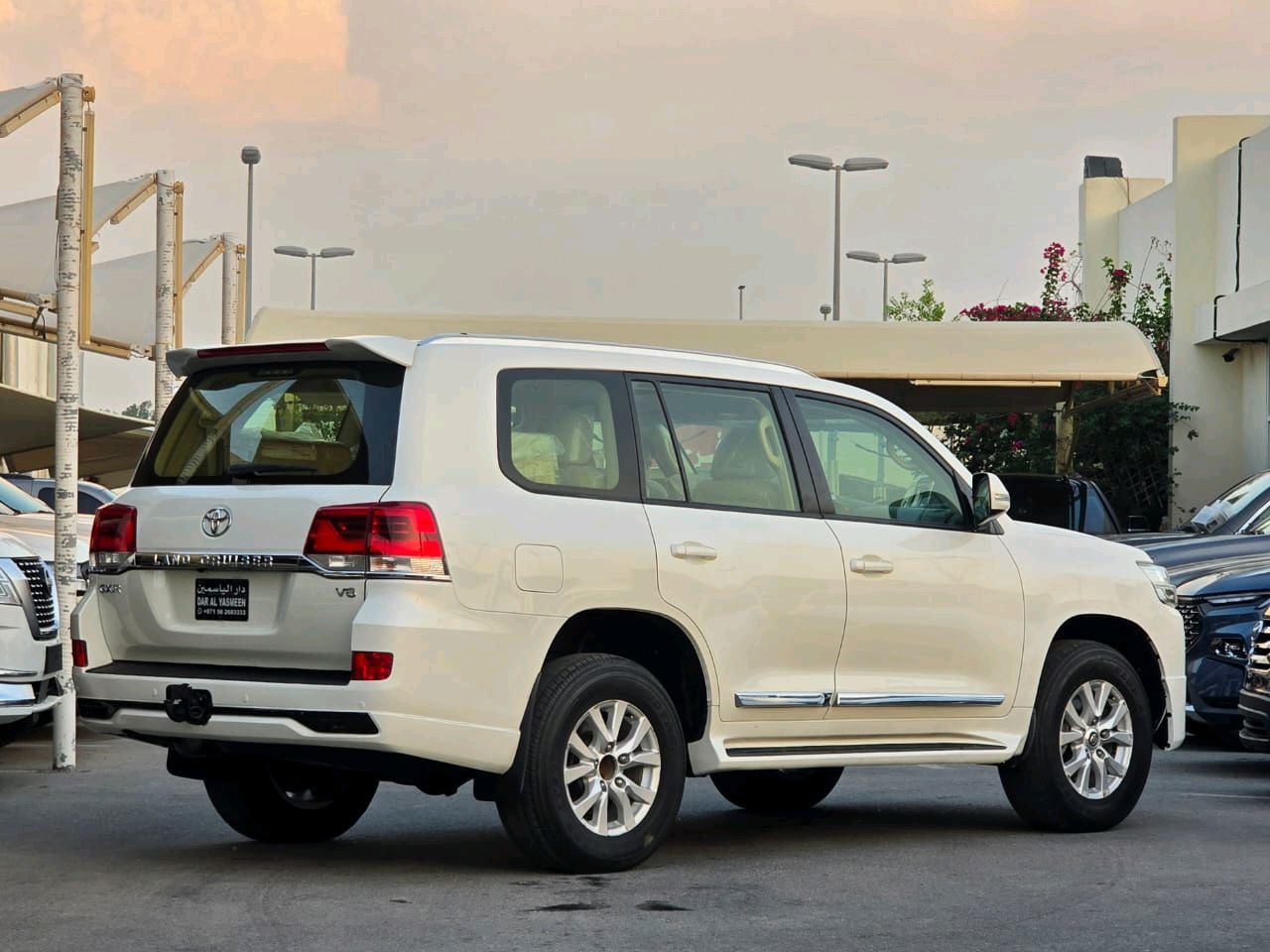 Toyota Land Cruiser - Image 11