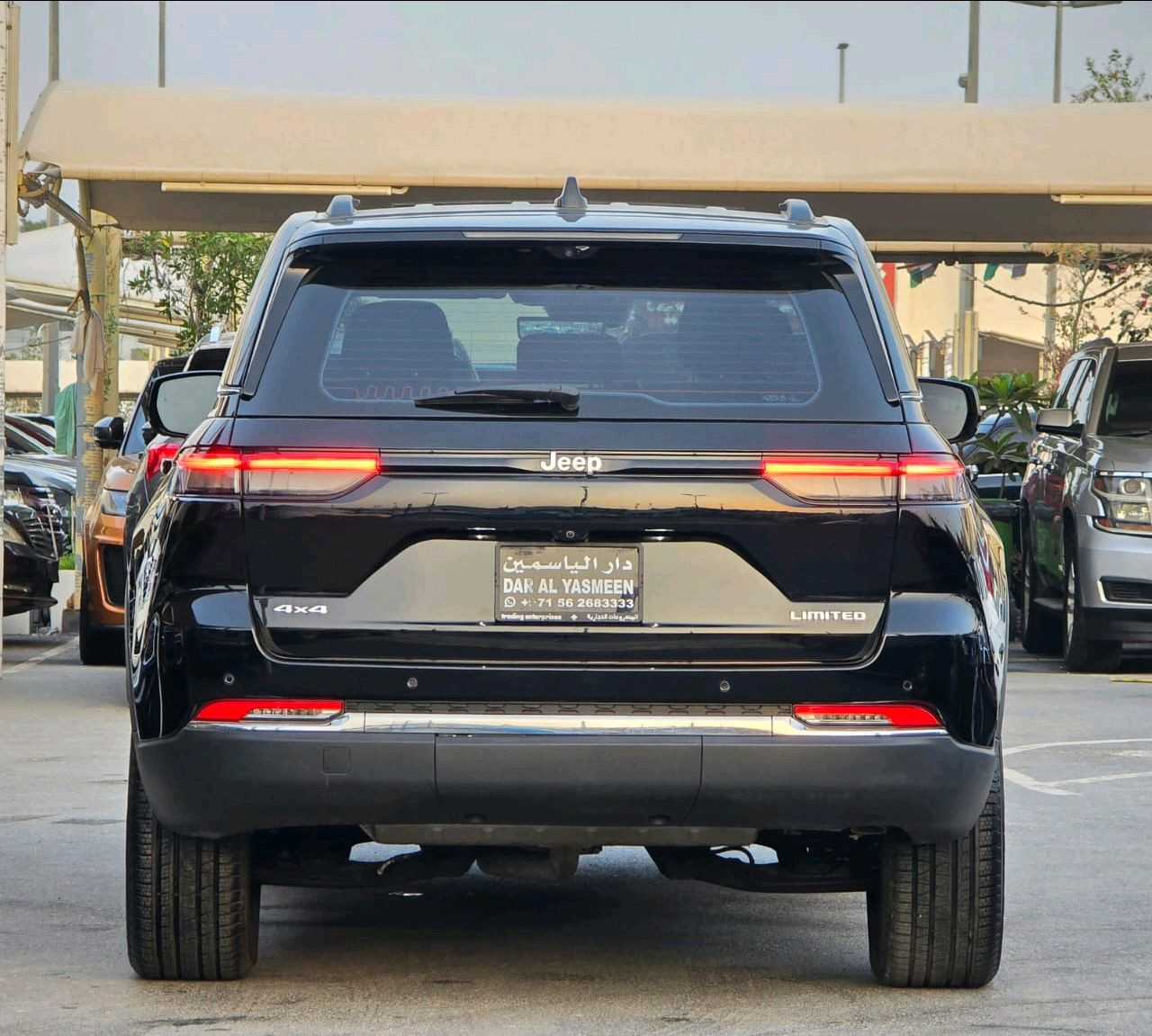 Jeep Grand Cherokee - Image 12