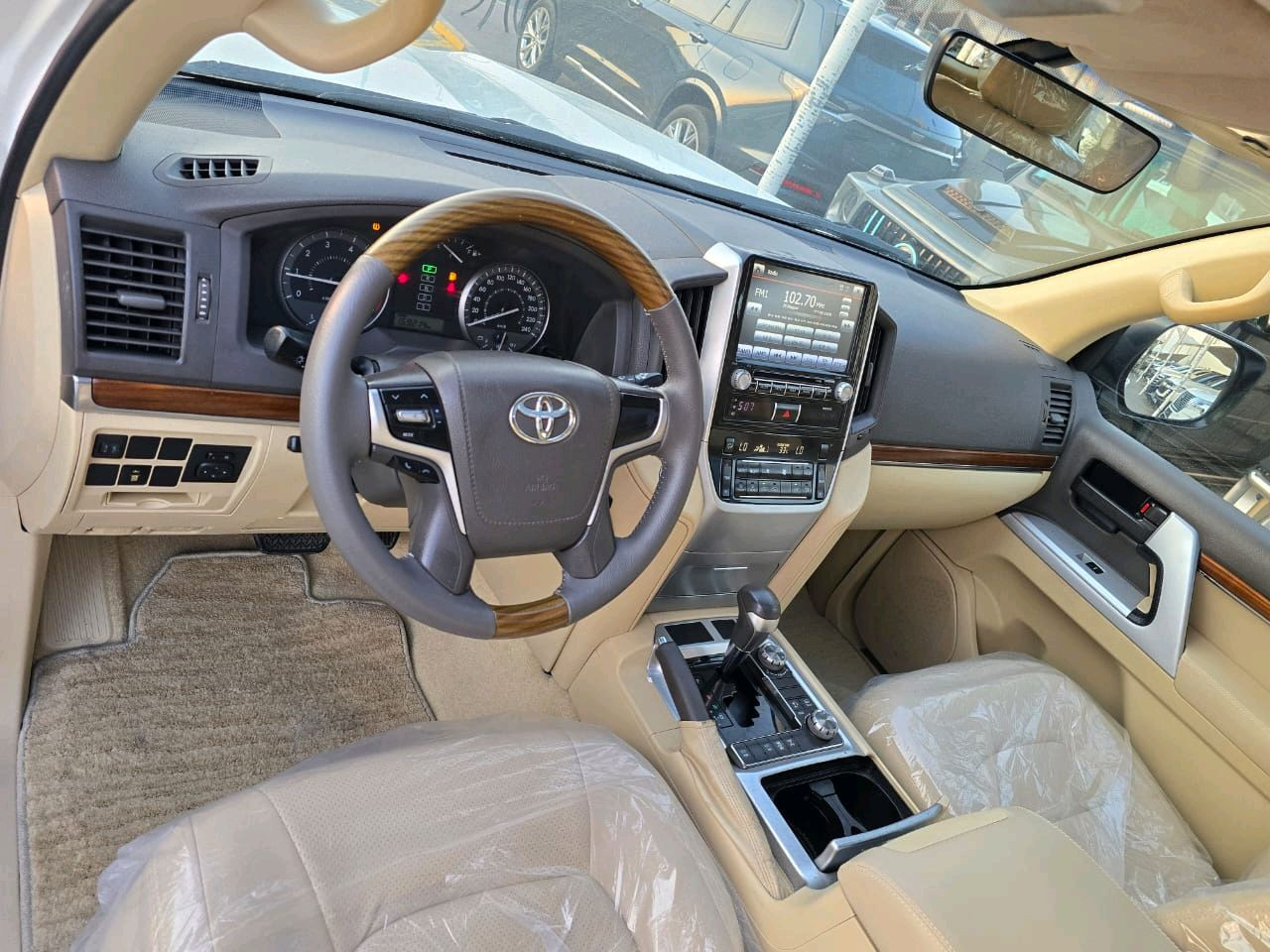 Toyota Land Cruiser - Image 15