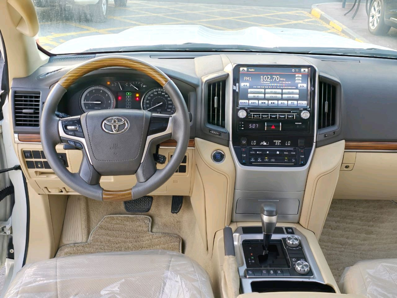 Toyota Land Cruiser - Image 3