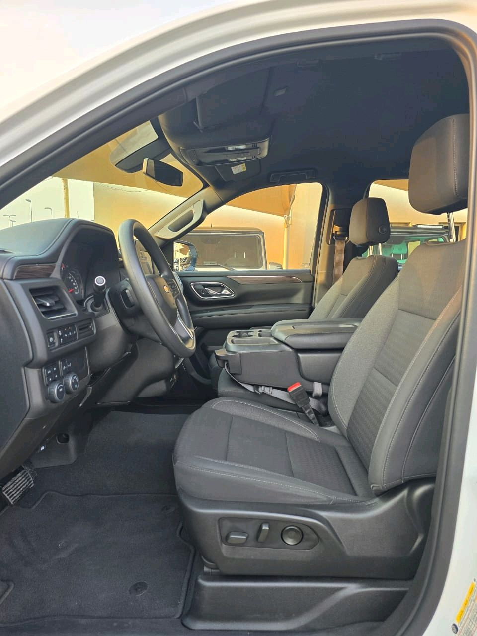 Chevrolet Tahoe - Image 11